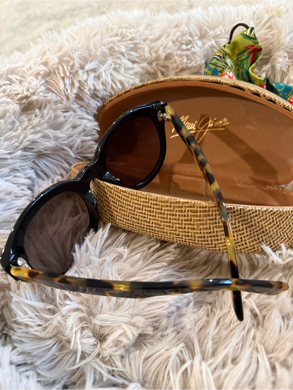 Maui Jim Women's Black Frames with Tortoiseshell Temples Sunglasses